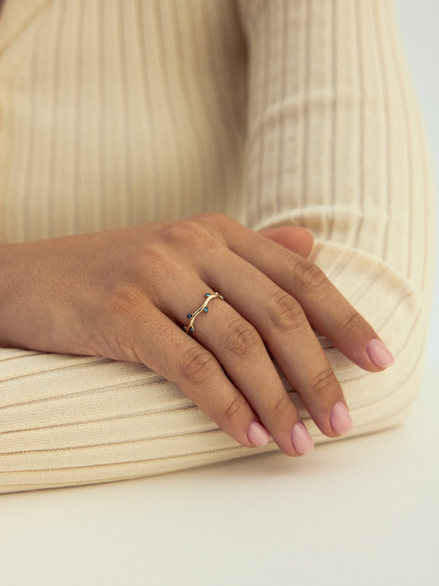 Dal Form Turquoise Stone Minimal Ring in 14K Gold