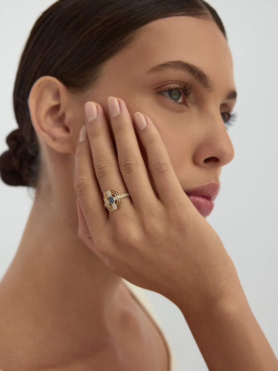 Geometric Sapphire-Inspired Effect Ring in 14K Gold