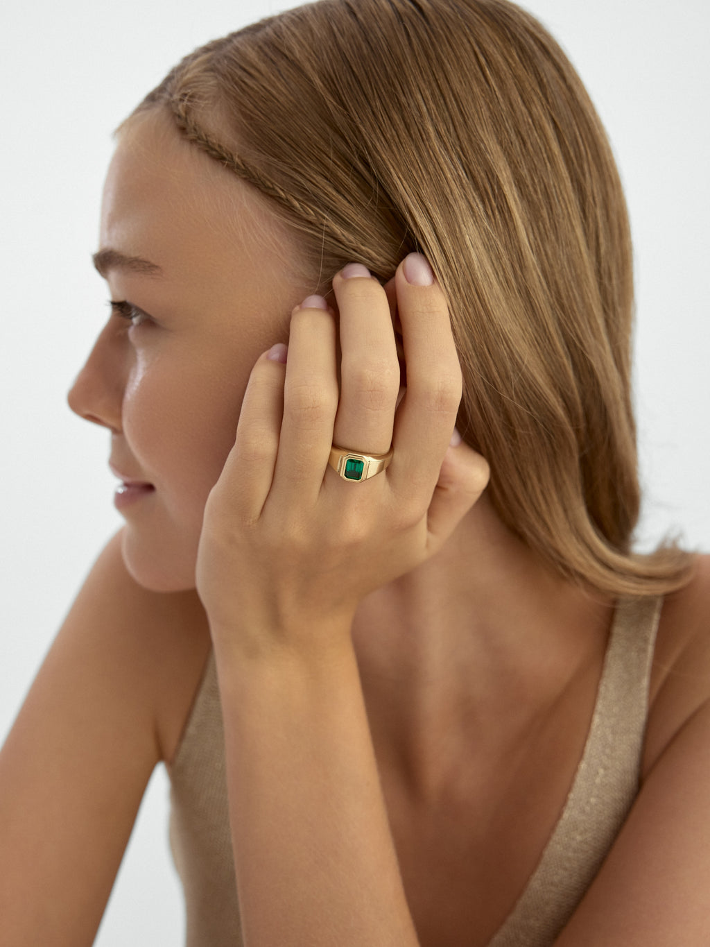 Emerald Green Effect Baguette Ring in 14K Gold