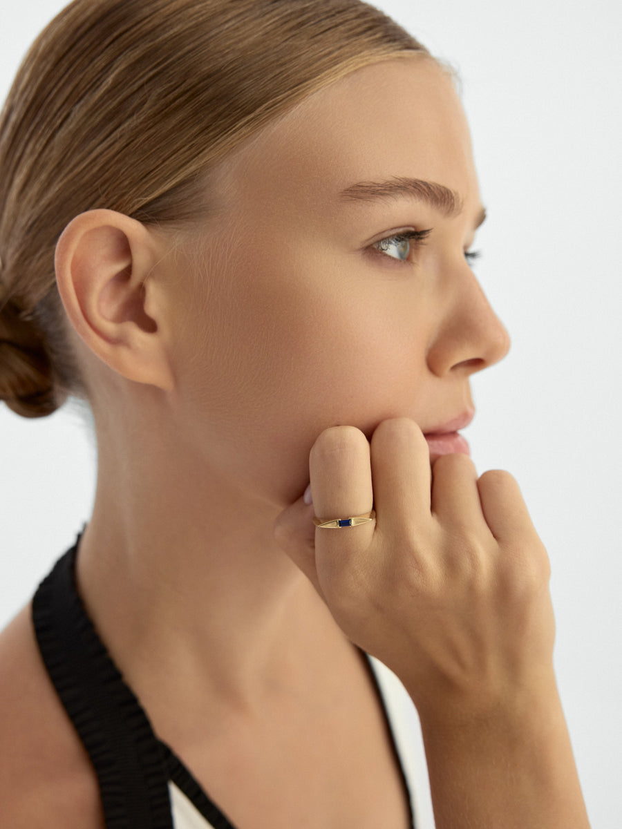 Sapphire-Inspired Baguette Stone Minimal Ring in 14K Gold