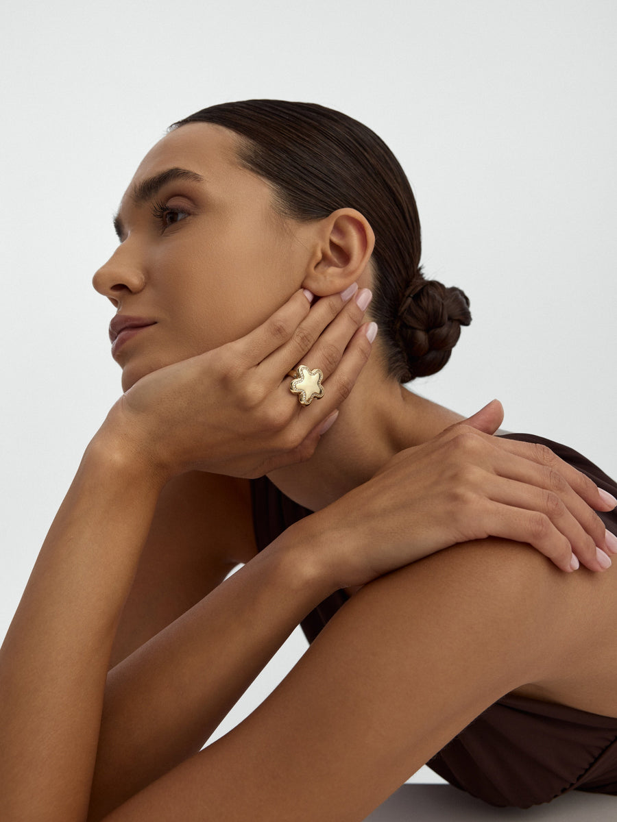 Star Form Stone-Set Ring in 14K Gold