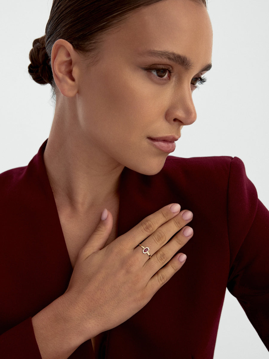 Oval Ruby-Inspired Stone Vintage Ring in 14K Gold