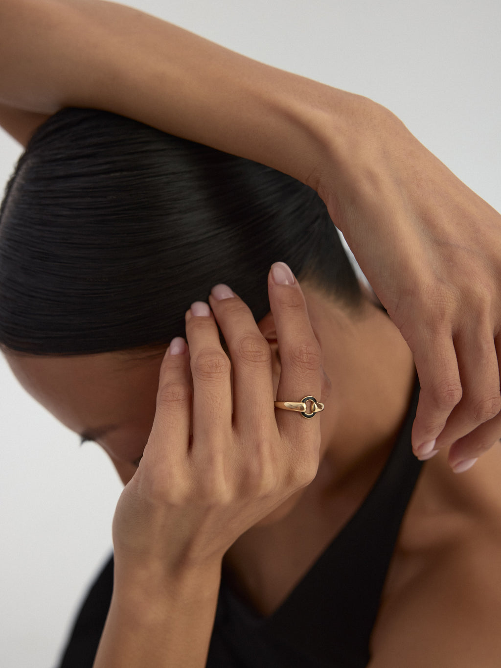Hoop Form Ring in 14K Gold