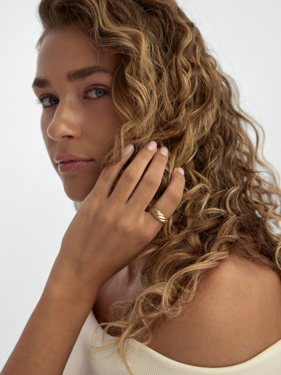 Twisted Classic Ring in 14K Gold