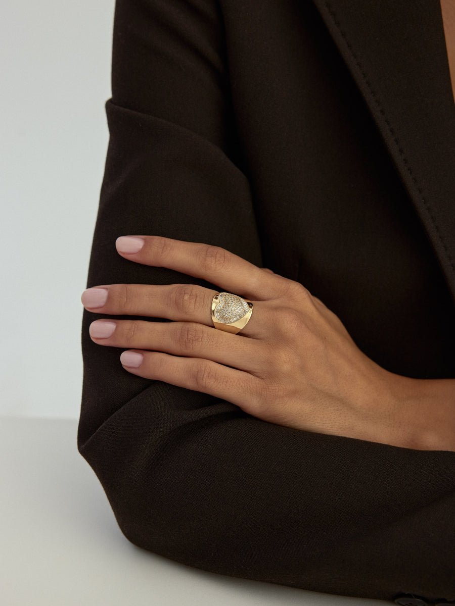 Baguette & Round-Cut Stone Heart Motif Ring in 14K Gold