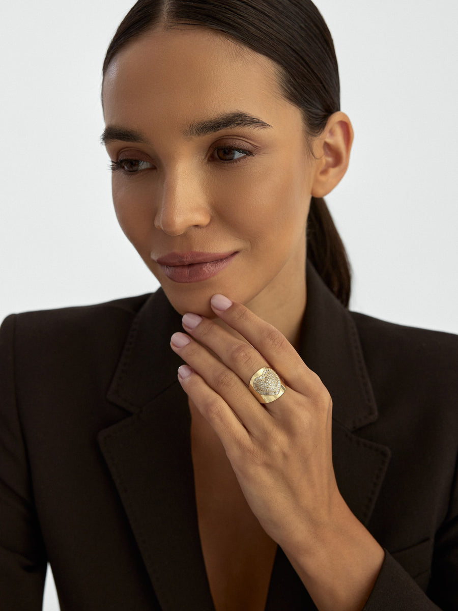 Baguette & Round-Cut Stone Heart Motif Ring in 14K Gold