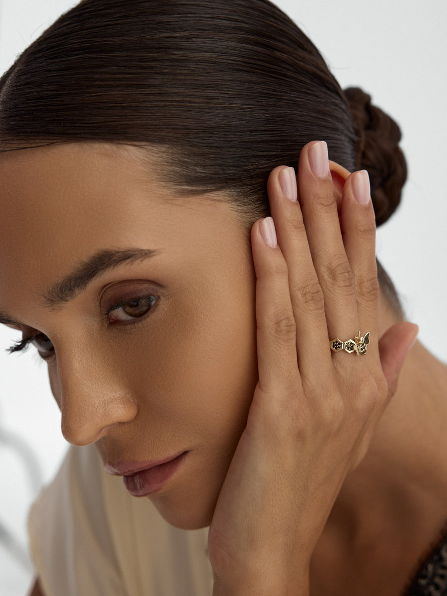 Bee Motif Honeycomb Ring in 14K Gold