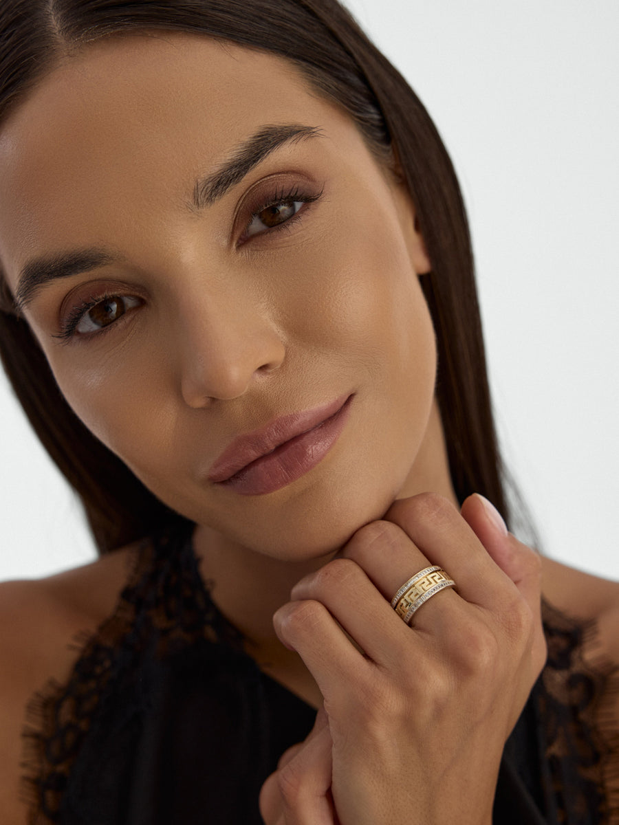 Baguette Stone-Set Dolphin Patterned Ring in 14K Gold