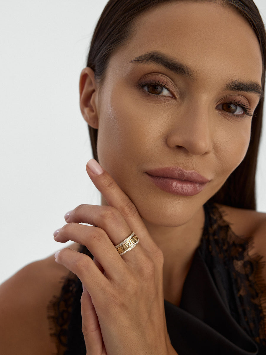 Baguette Stone-Set Dolphin Patterned Ring in 14K Gold