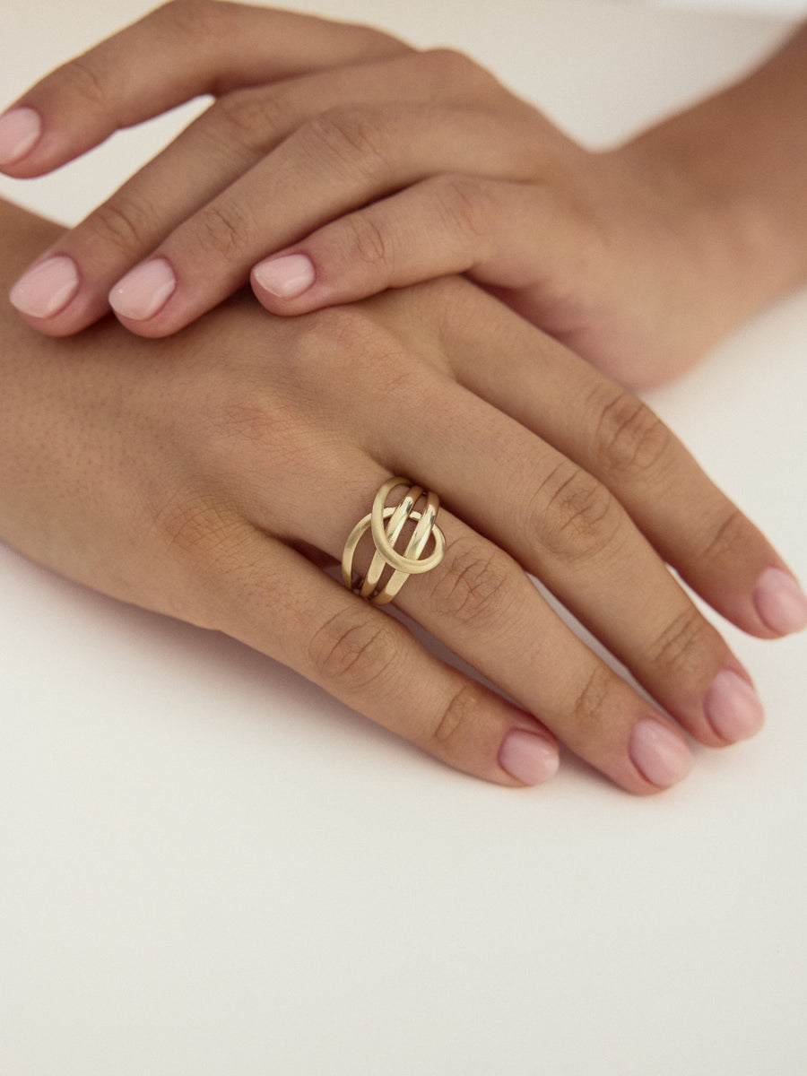 Sarmal Form Ring in 14K Gold