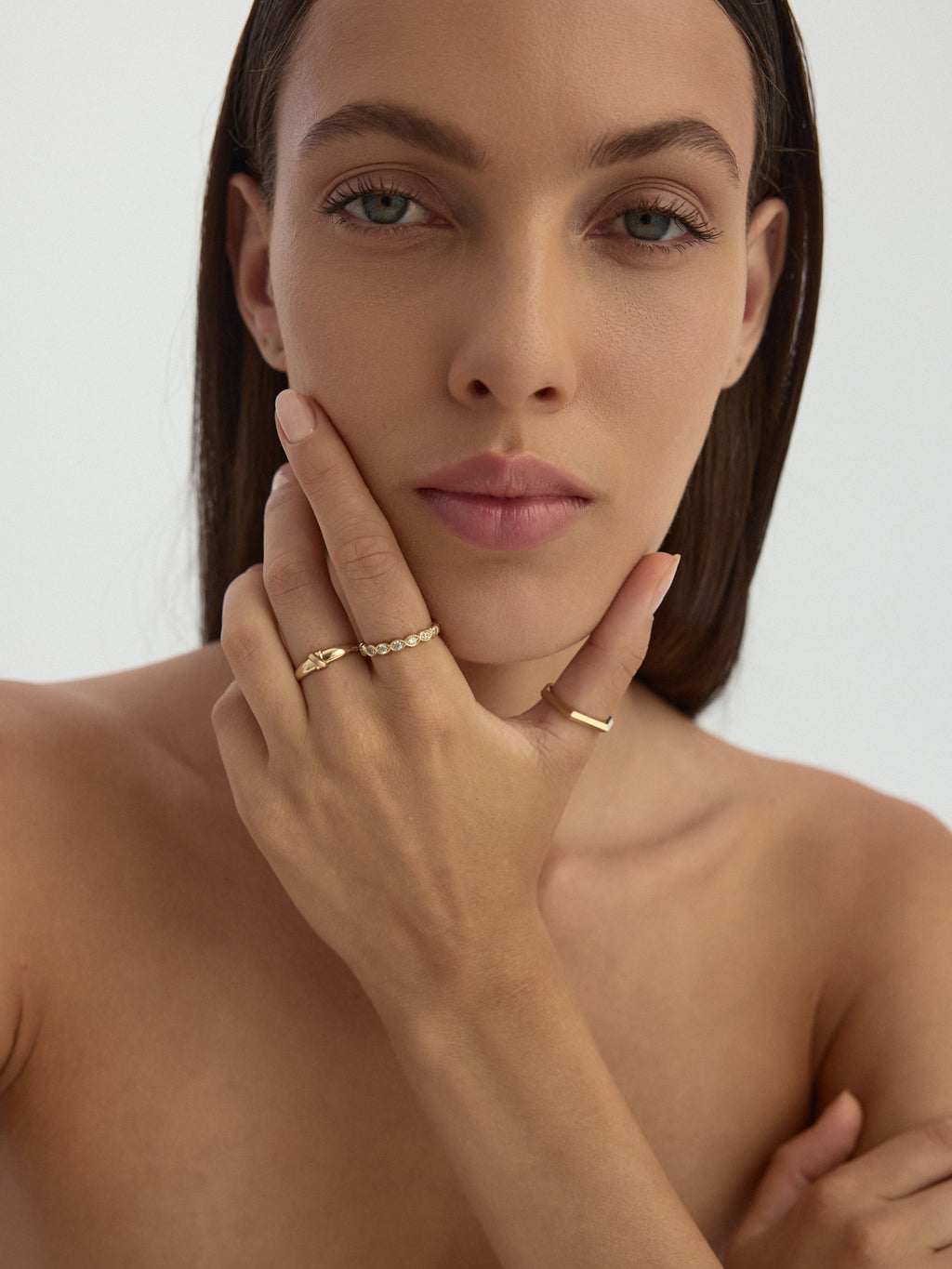 Marquise Form Stone-Set Ring in 14K Gold