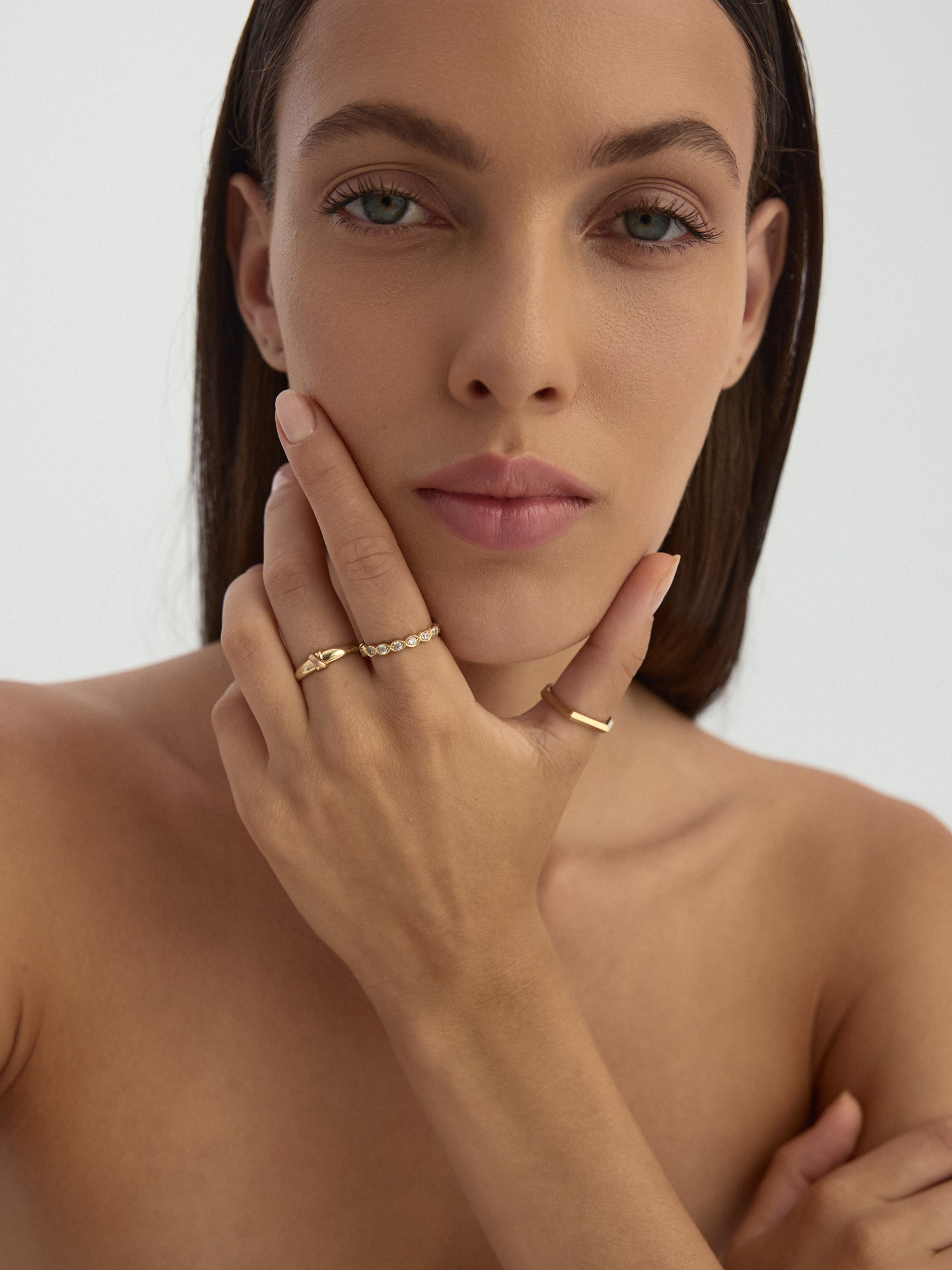 Marquise Form Stone-Set Ring in 14K Gold