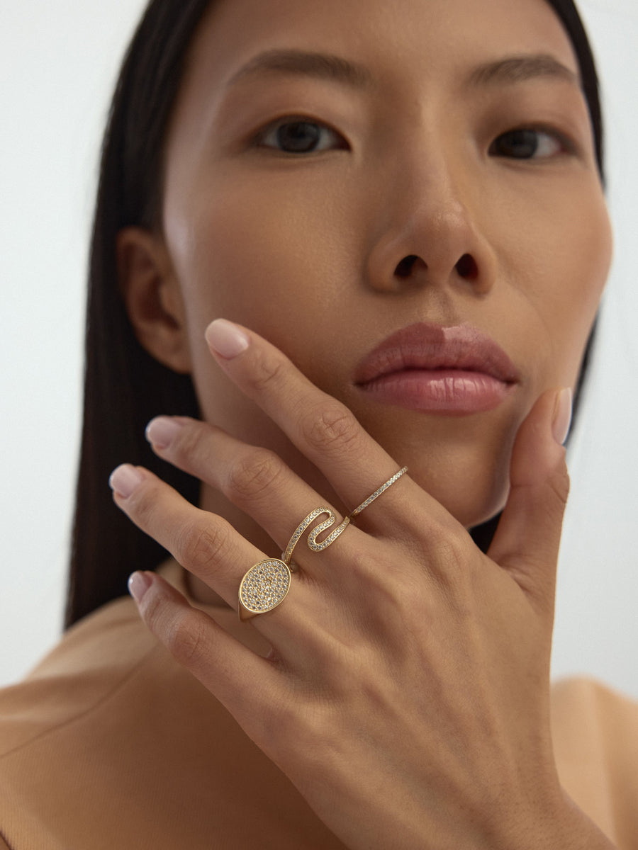 Oval Baguette Stone Ring in 14K Gold