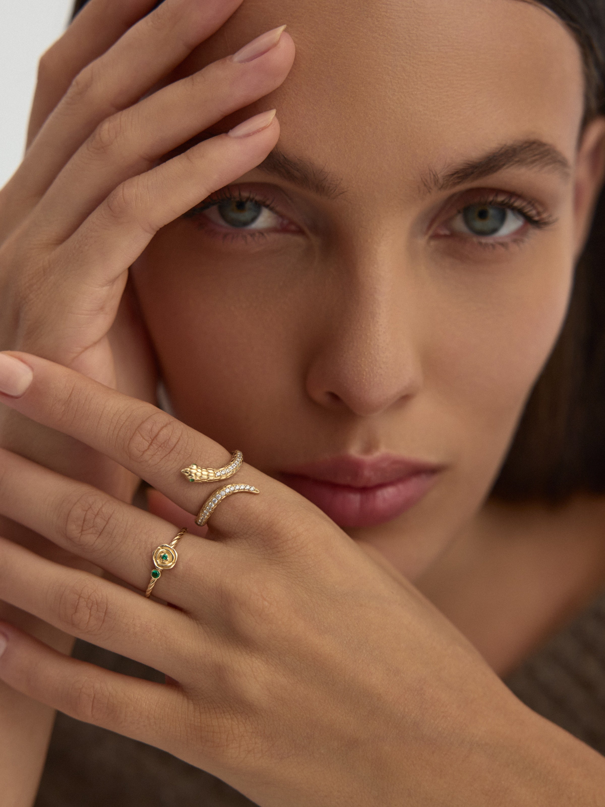 Green Stone Rose Motif Ring in 14K Gold