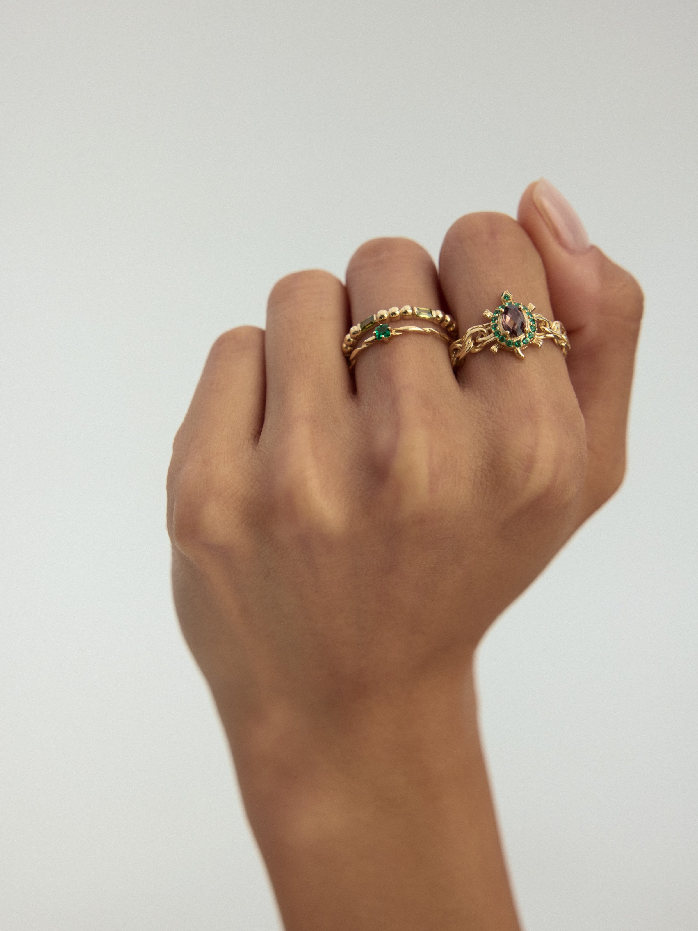 Princess Cut Emerald Green Stone Twisted Ring in 14K Gold