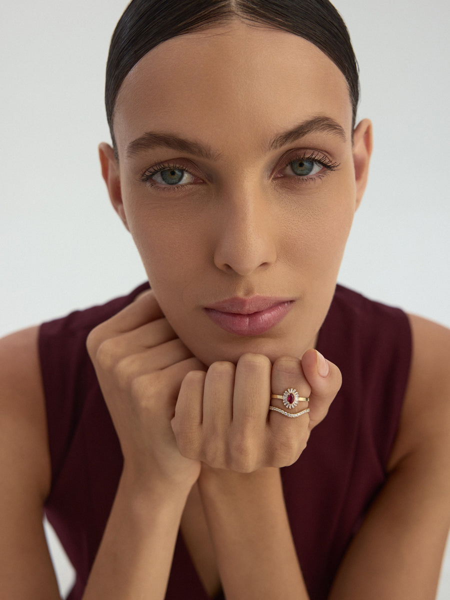V-Shaped Stone-Set Ring in 14K Gold