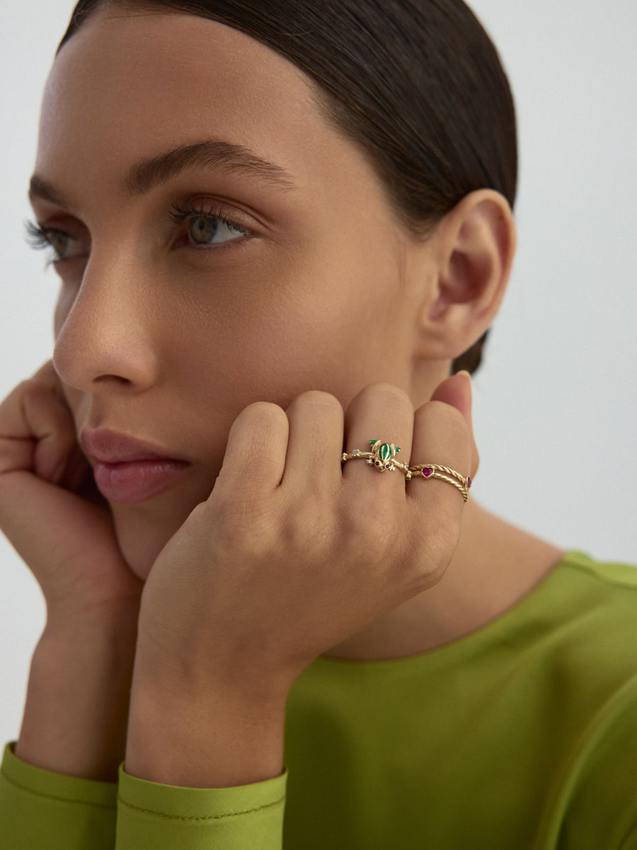 Red Heart Stone Twisted Ring in 14K Gold