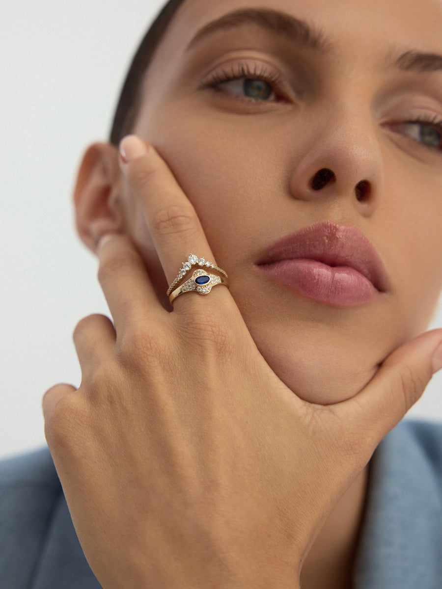V-Shaped Sparkling Ring in 14K Gold