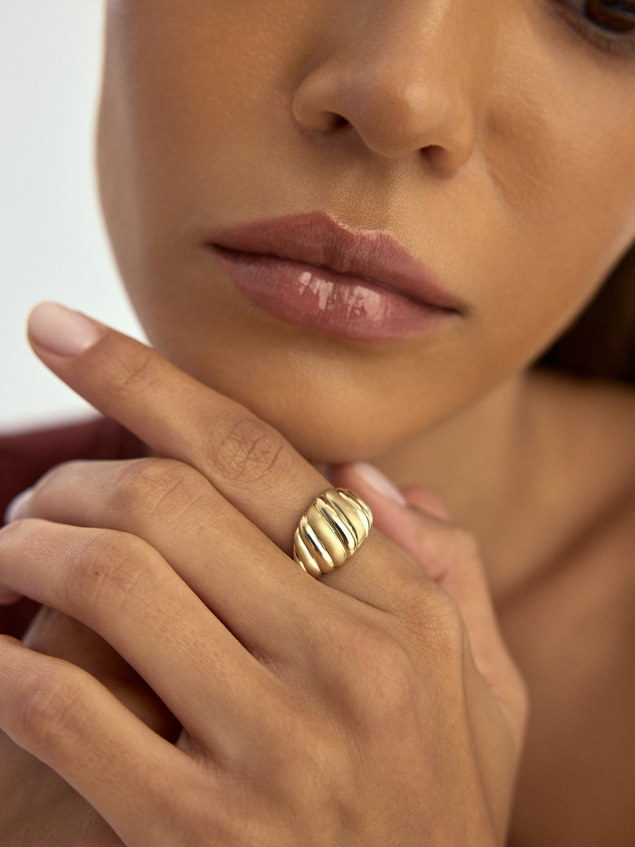 Kabartma Domed Vintage Ring in 14K Gold
