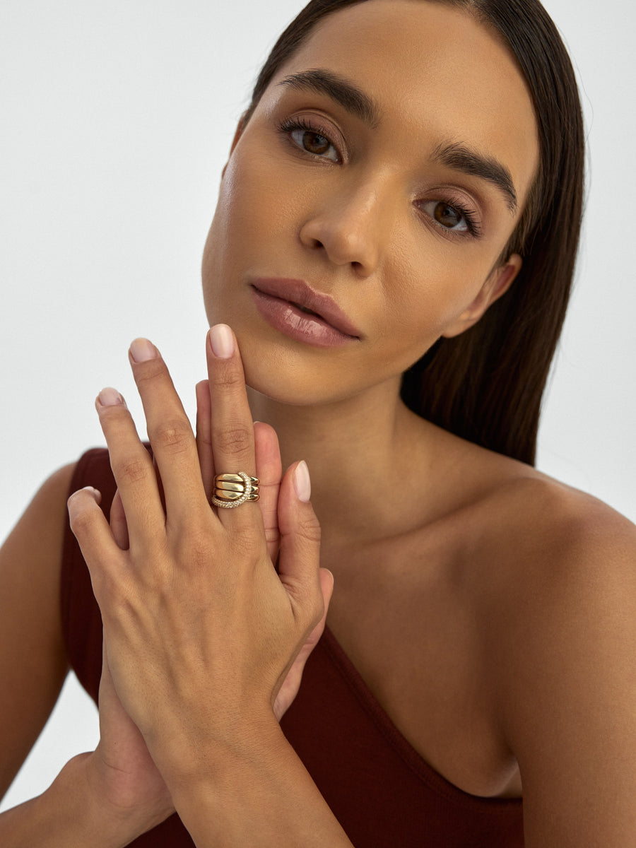 Kavisli Row Baguette Stone Ring in 14K Gold
