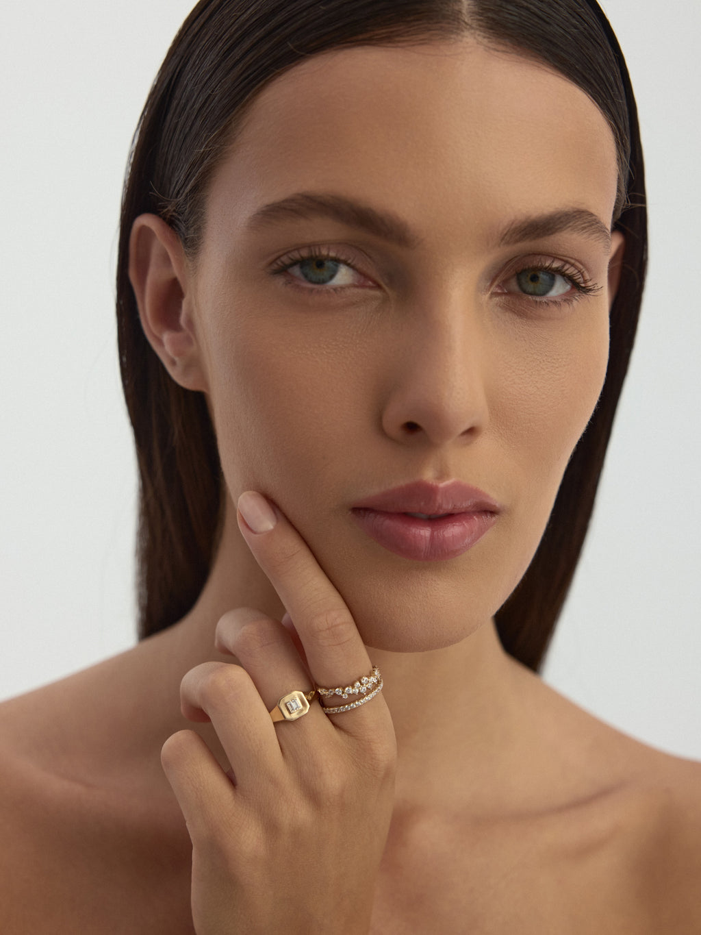 Round & Baguette Stone Ring in 14K Gold