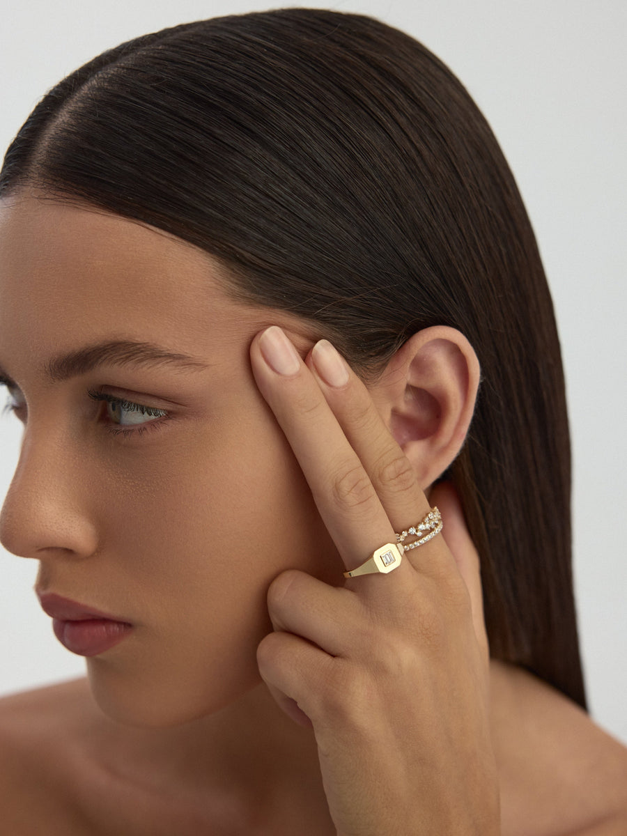 Round & Baguette Stone Ring in 14K Gold