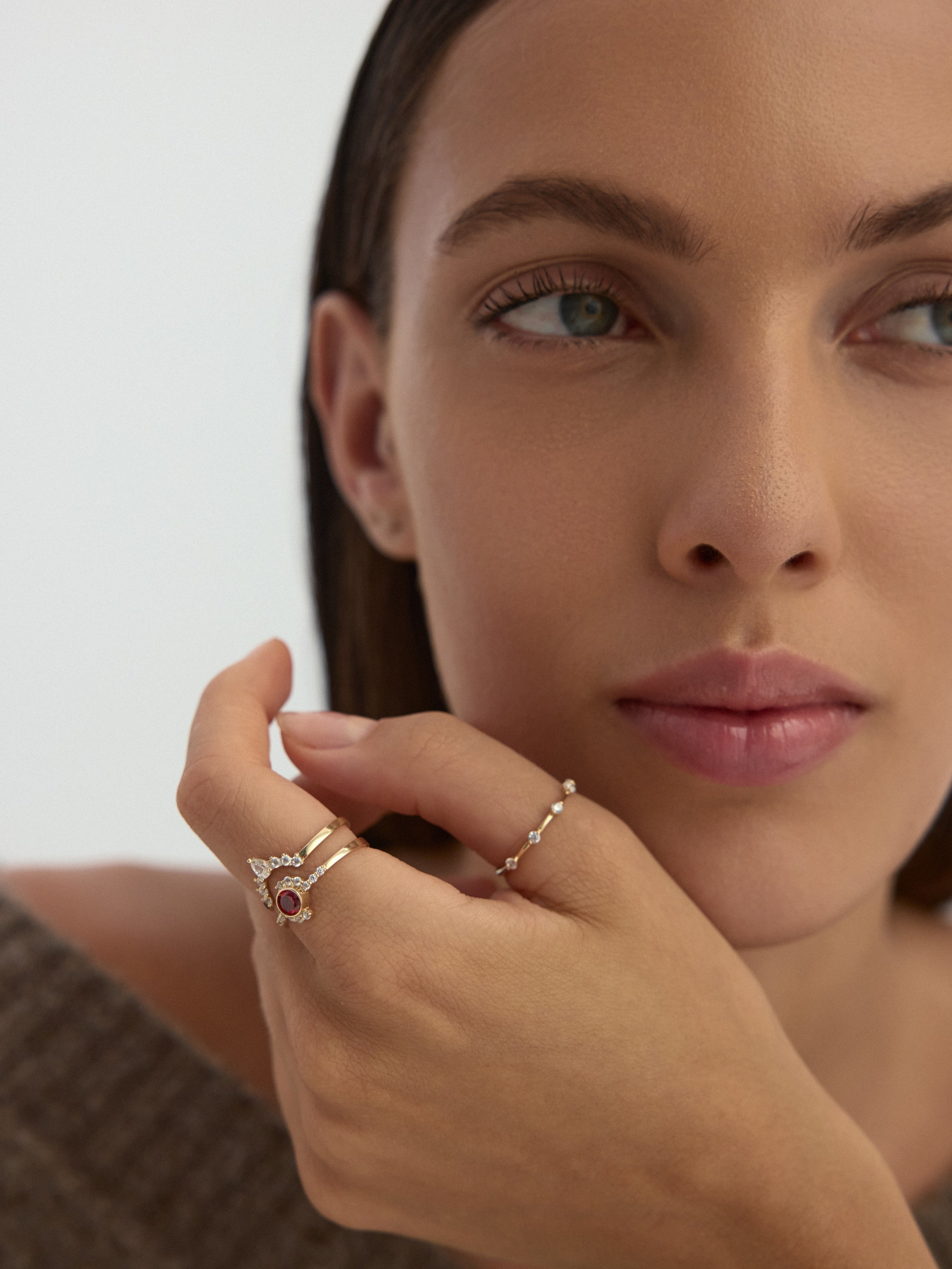 Round Five-Stone Minimal Ring in 14K Gold
