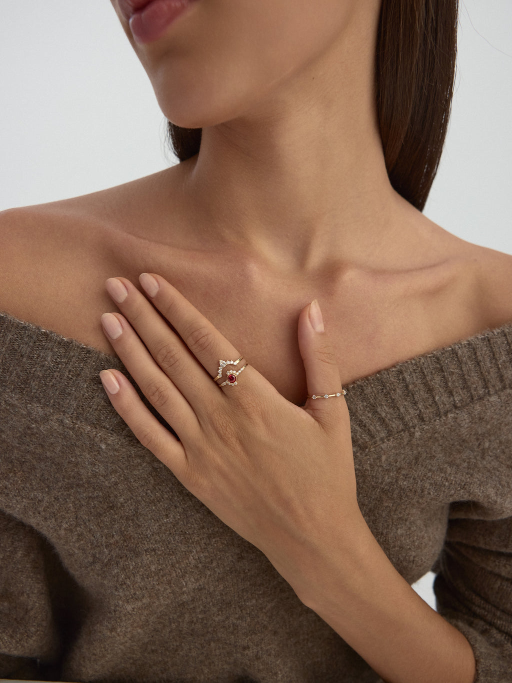 Round Five-Stone Minimal Ring in 14K Gold