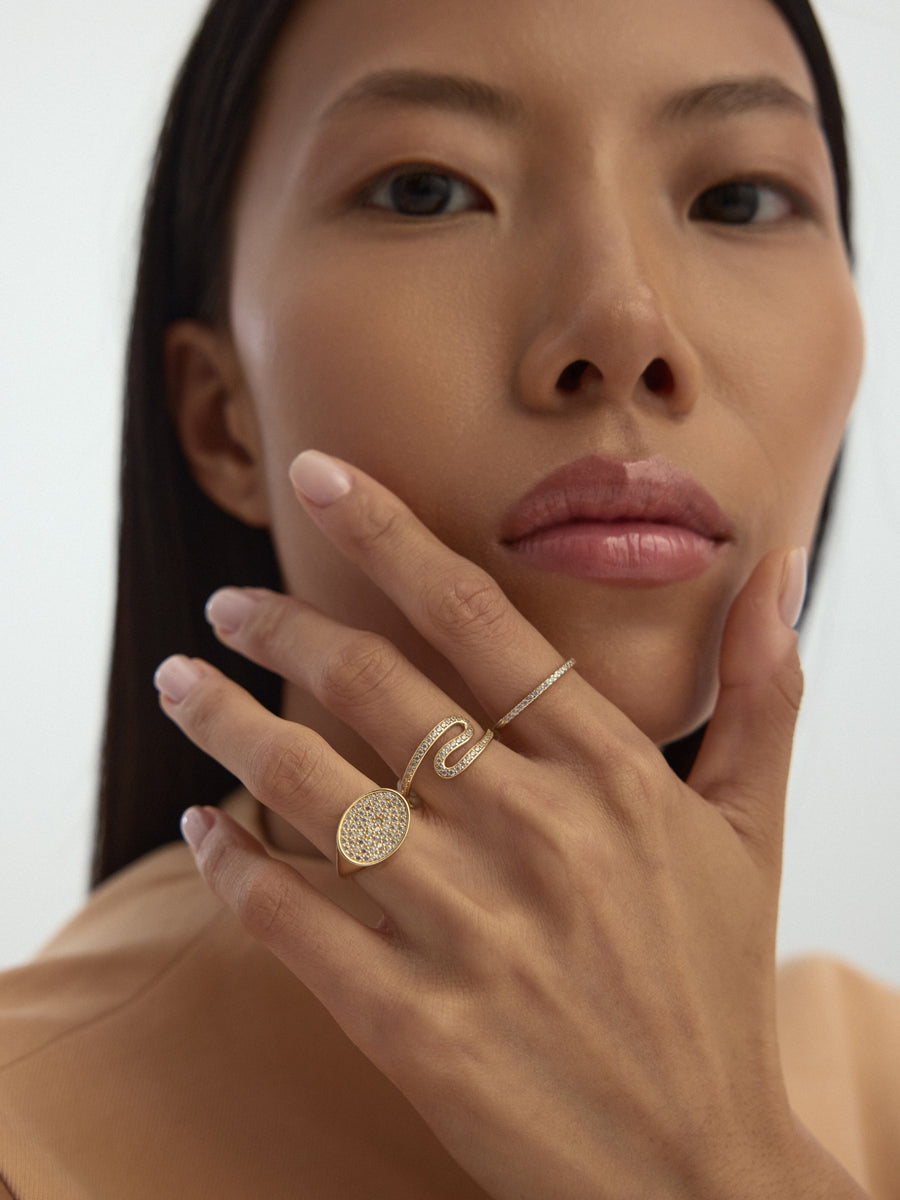 Curved Diamond-Inspired Ring in 14K Gold