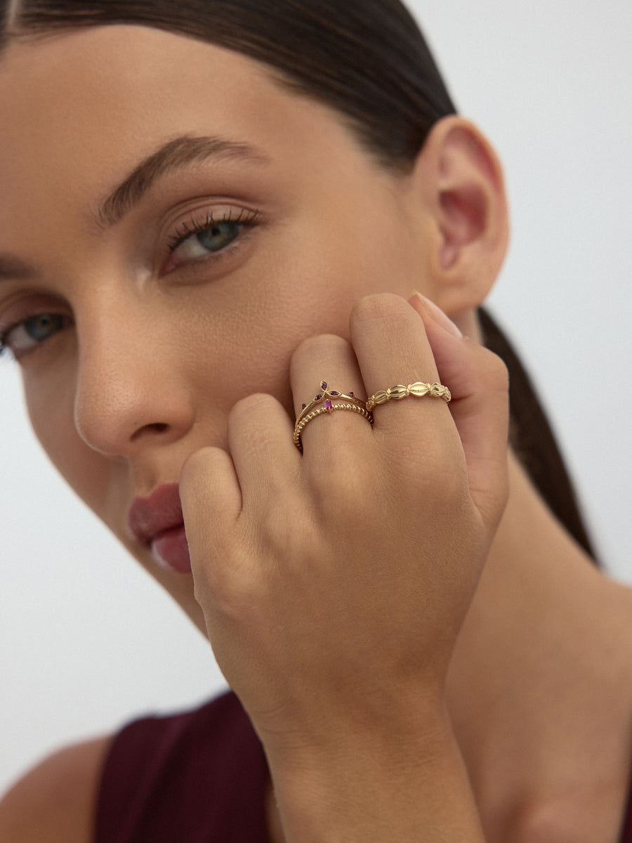 Gotik Ruby-Inspired Stone Vintage Ring in 14K Gold