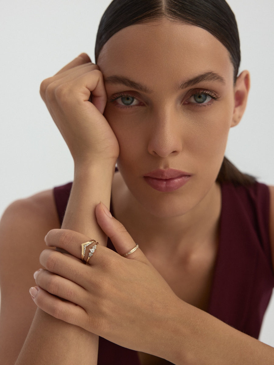 V-Shaped Stone-Set Ring in 14K Gold