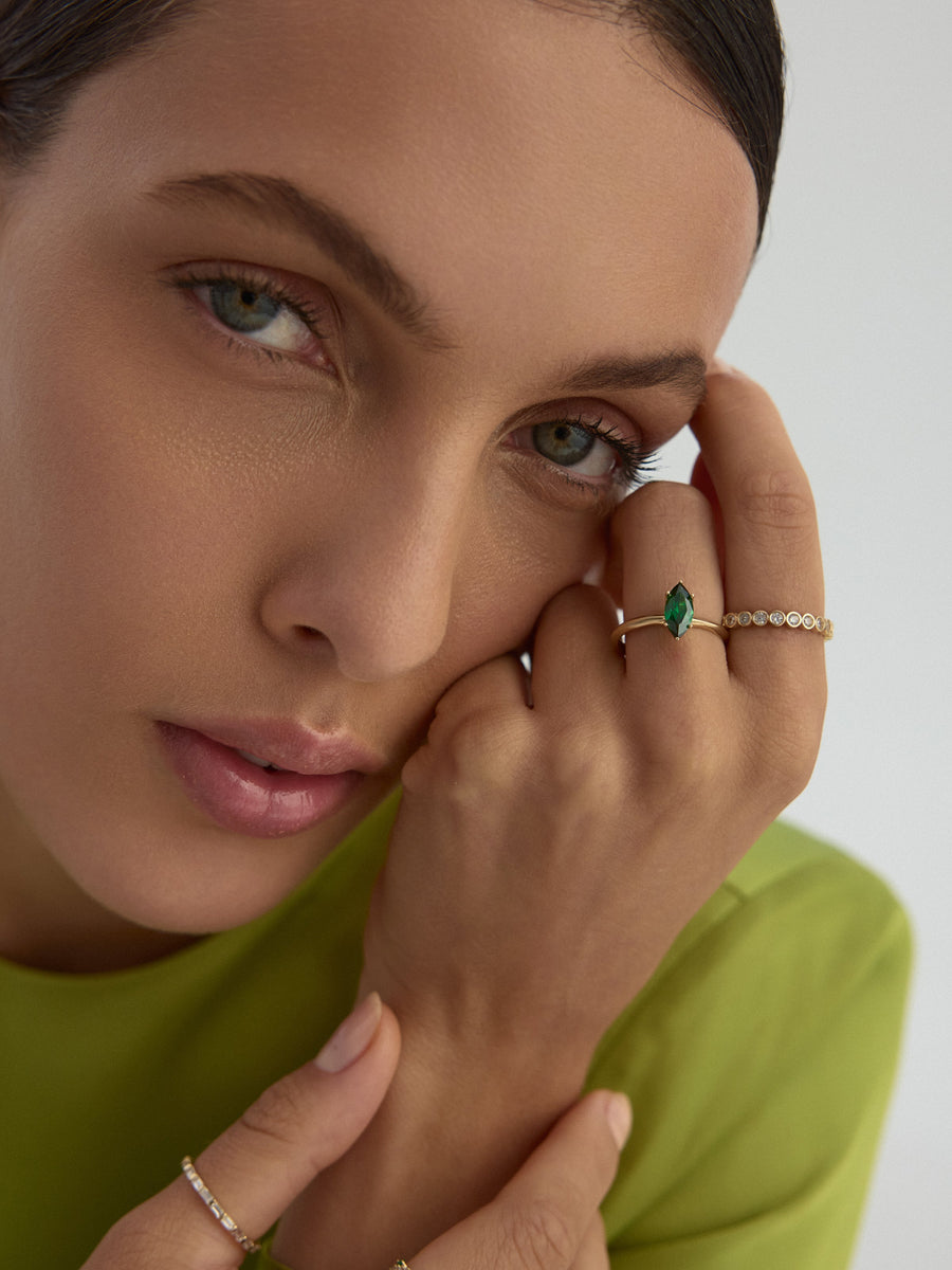 Drop Stone Cut Green Stone Minimal Ring in 14K Gold