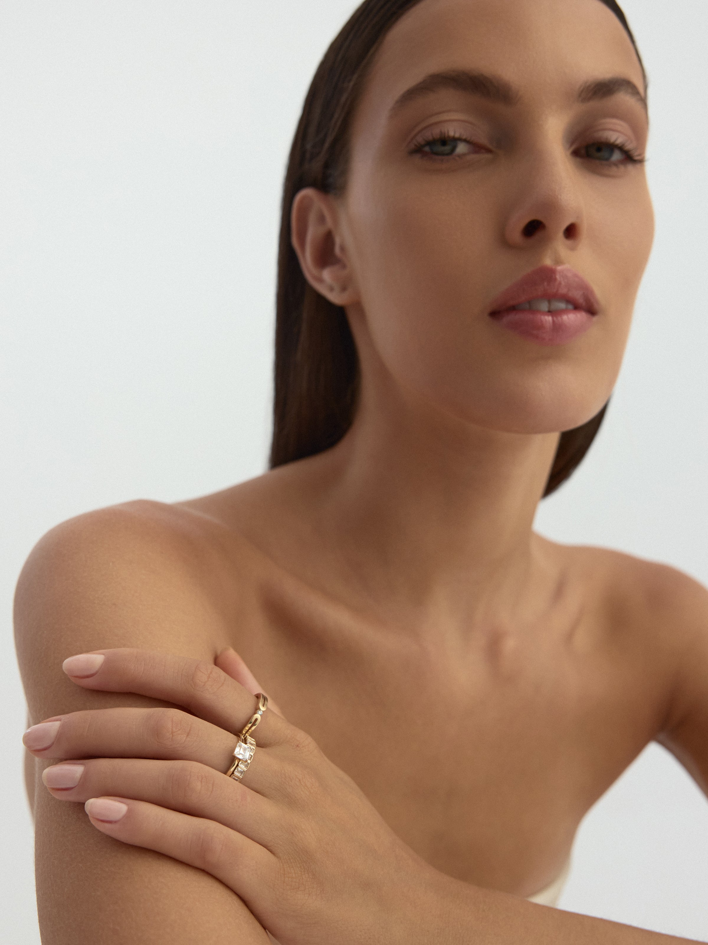 Baguette Stone Modern Eternity Ring in 14K Gold