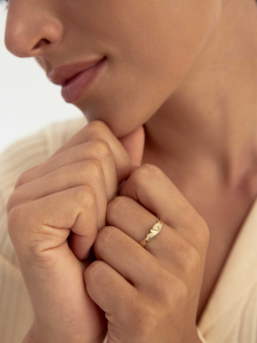 Art Deco Motif Minimal Ring in 14K Gold