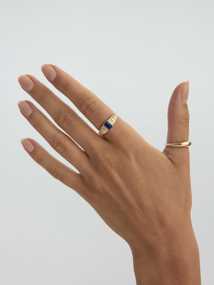 Baguette Cut Navy Blue Stone Ring in 14K Gold