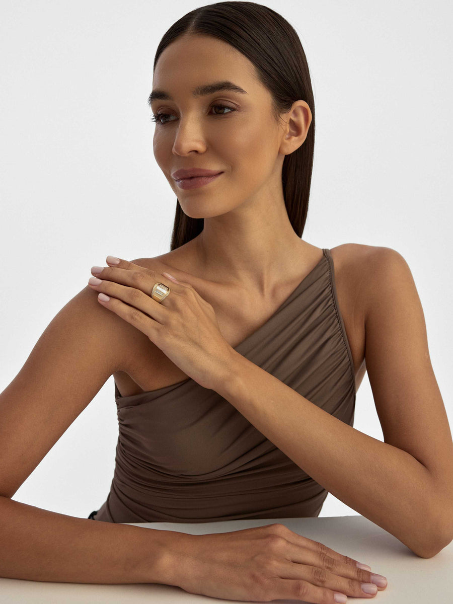 Magnificent Baguette Stone-Set Ring in 14K Gold