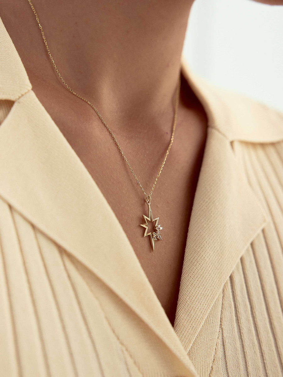 Baguette Stone Kutup Star Necklace in 14K Gold