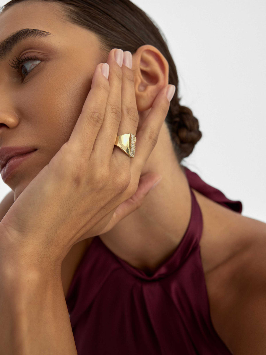 Baguette & Round-Cut Stone Ring in 14K Gold