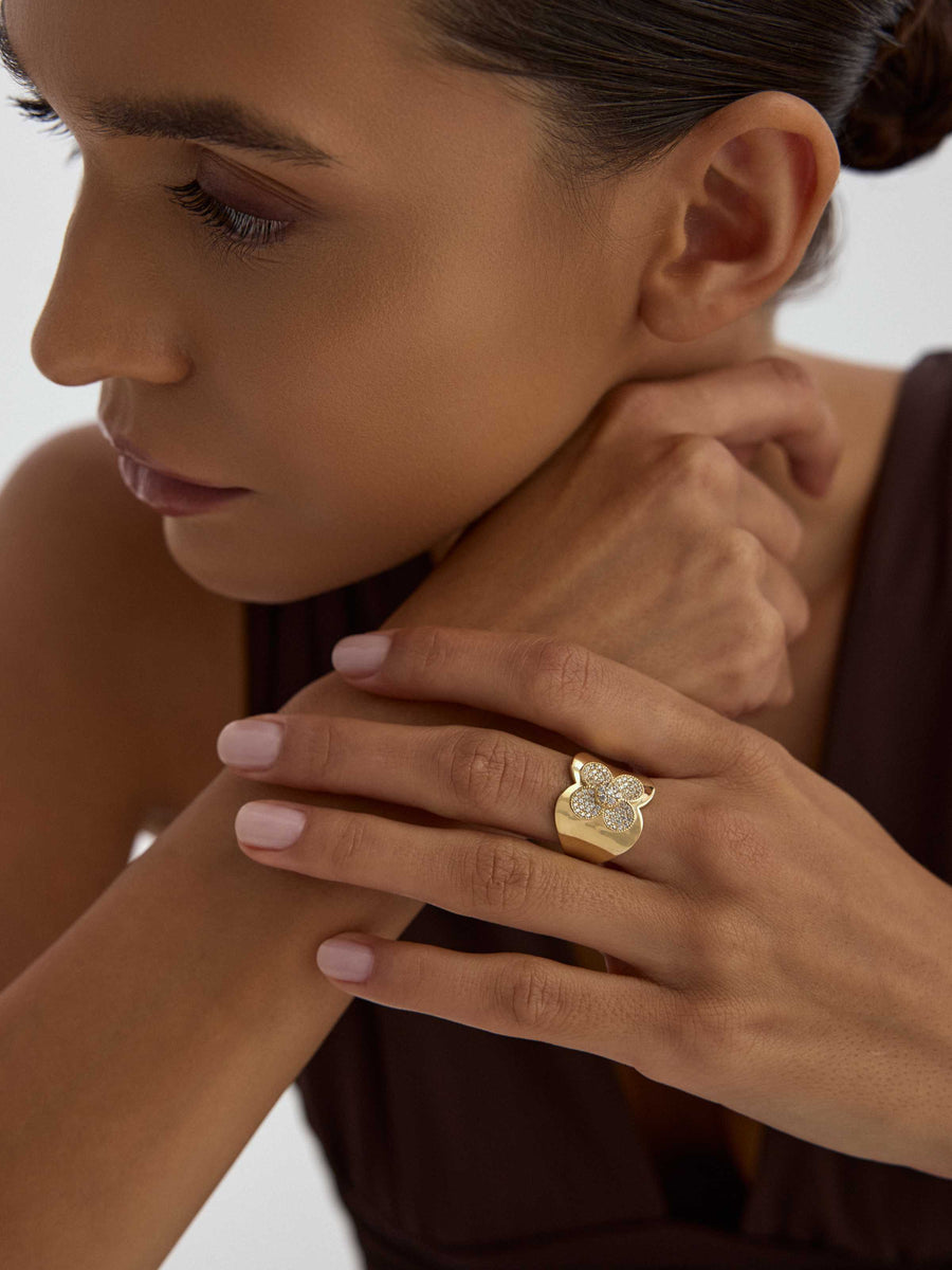 Flower Motif Sparkling Ring in 14K Gold