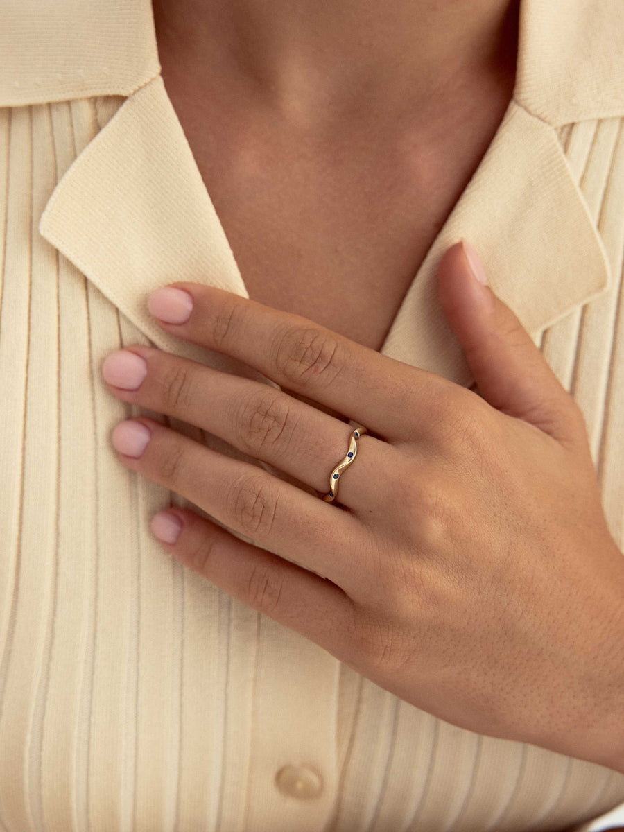 Wave Form Sapphire-Inspired Stone Ring in 14K Gold