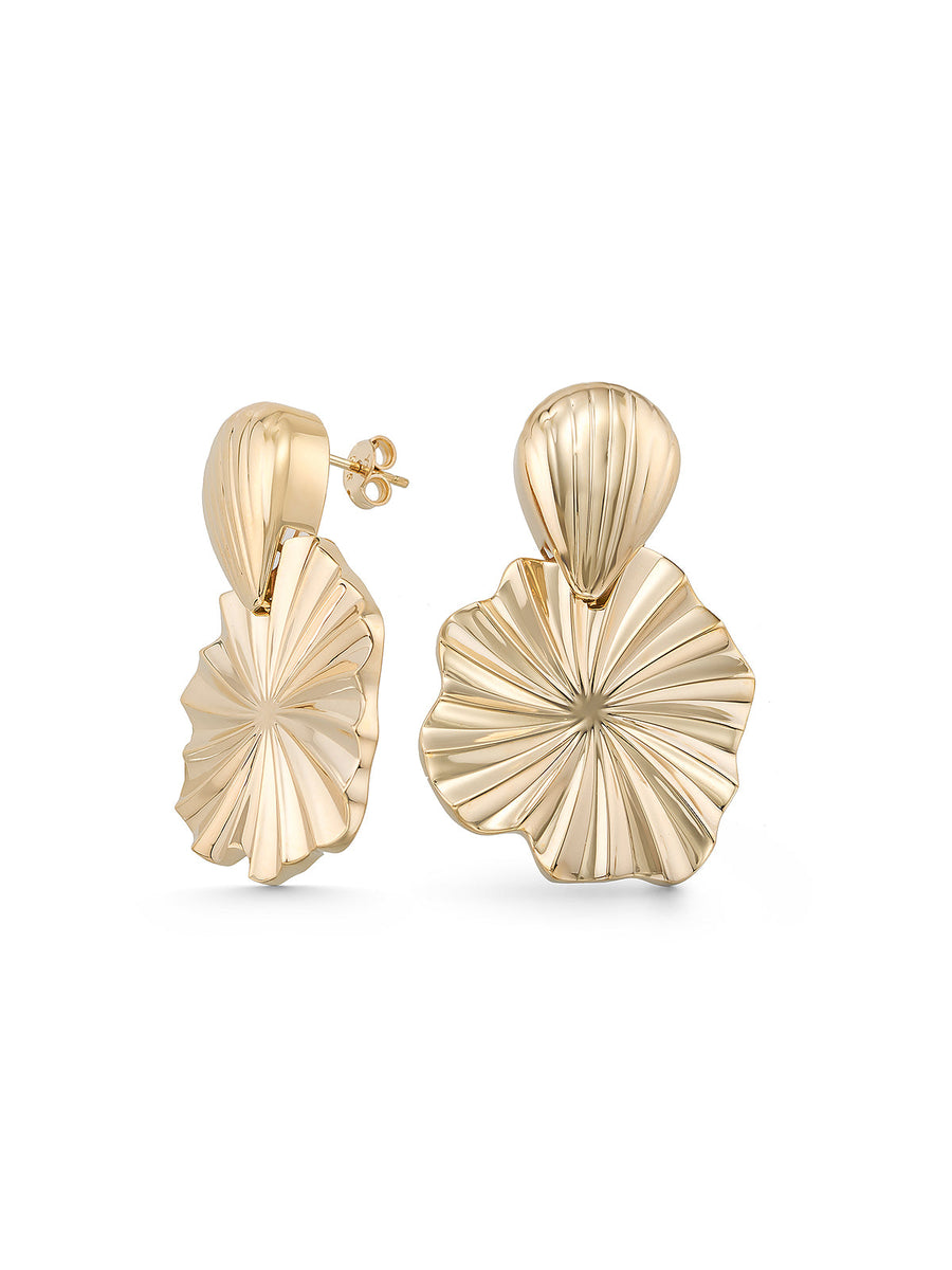 Deniz Shell & Soyut Flower Form Earrings in 14K Gold