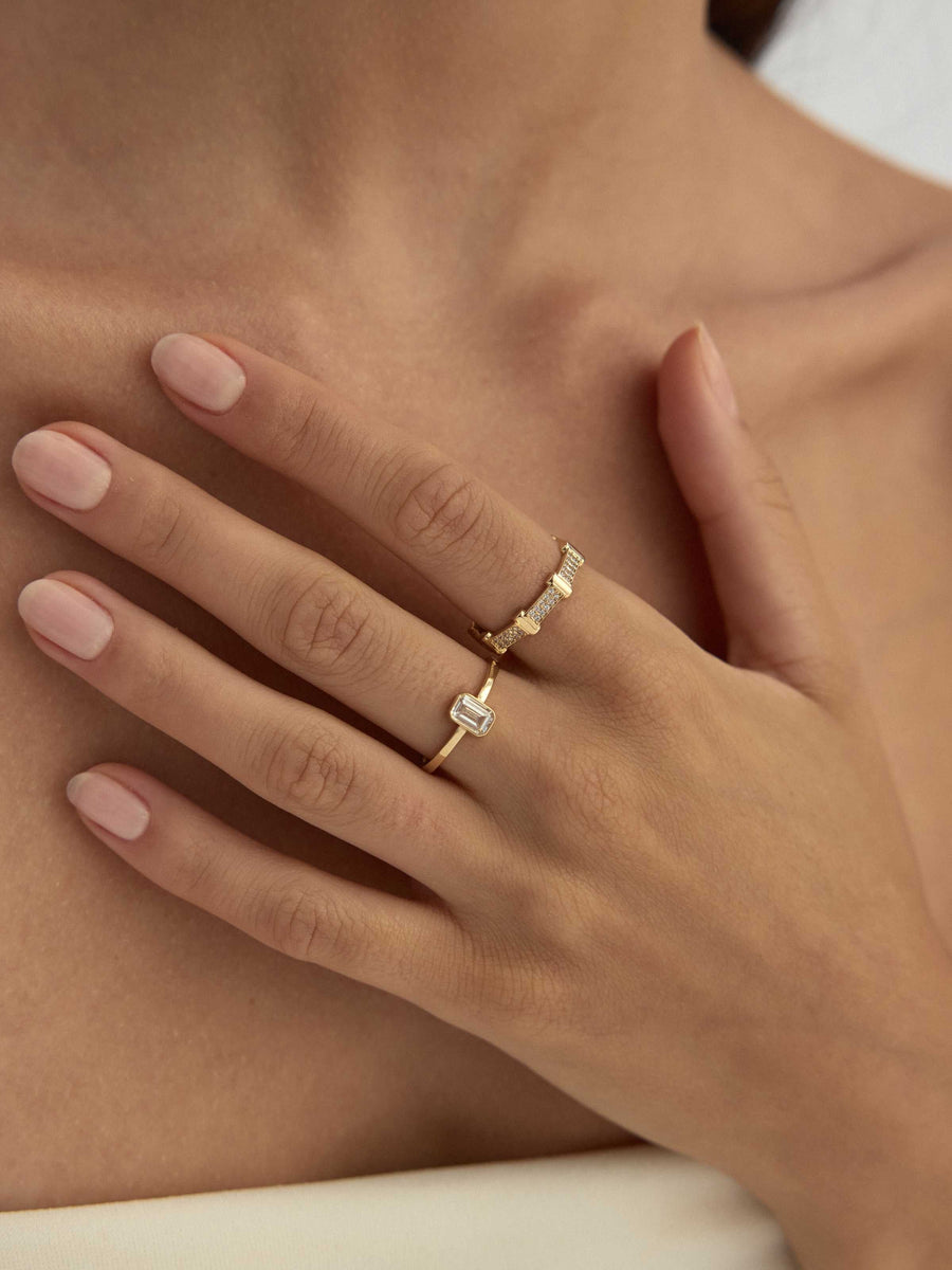 Rectangular Baguette Stone Minimal Ring in 14K Gold