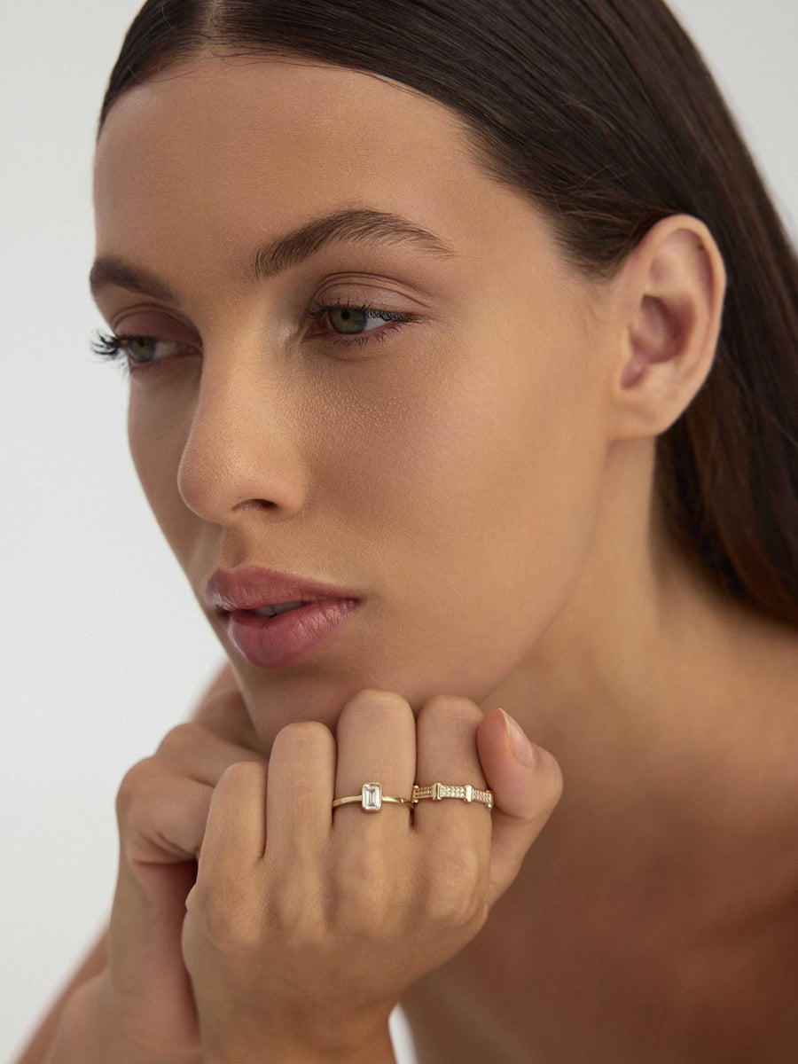 Rectangular Baguette Stone Minimal Ring in 14K Gold