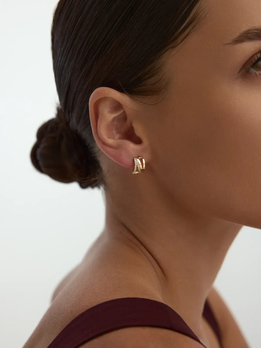 Geometric Kesitli Stone Accents Earrings in 14K Gold