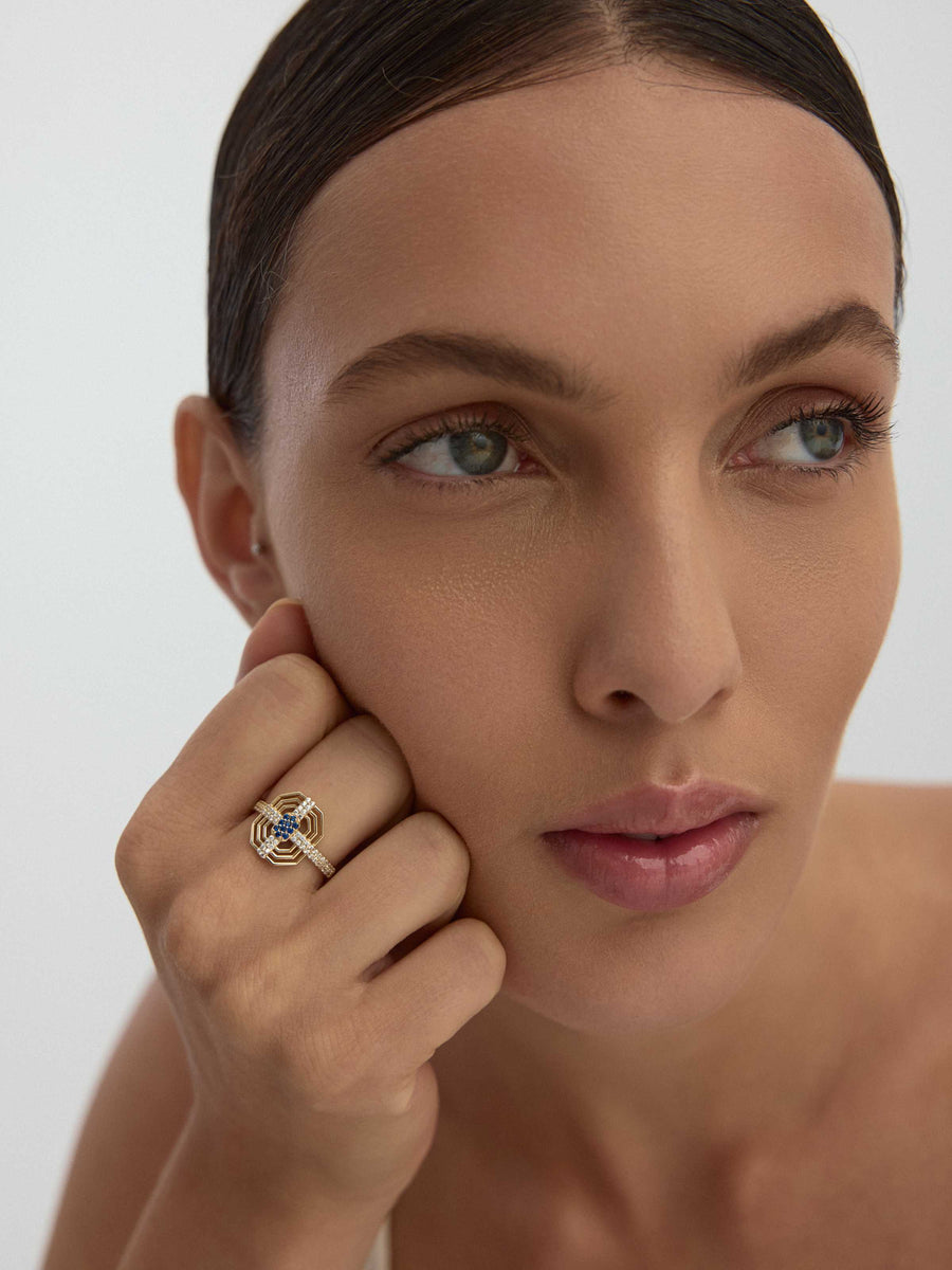 Geometric Sapphire-Inspired Effect Ring in 14K Gold