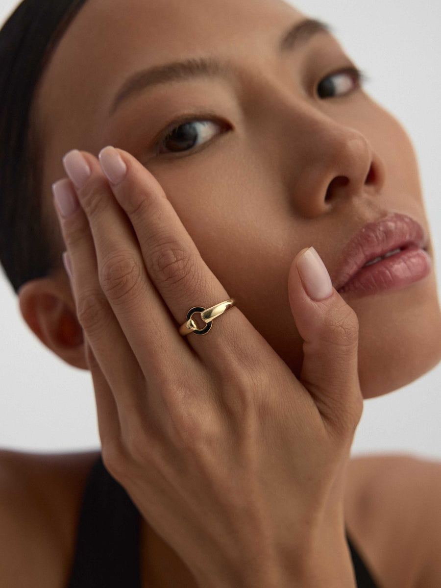 Hoop Form Ring in 14K Gold