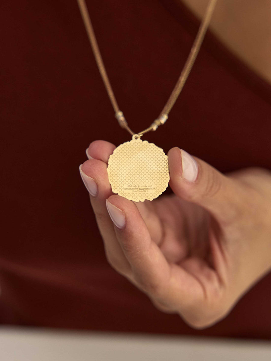 Ikhlas Sûresi Madalyon Necklace in 14K Gold