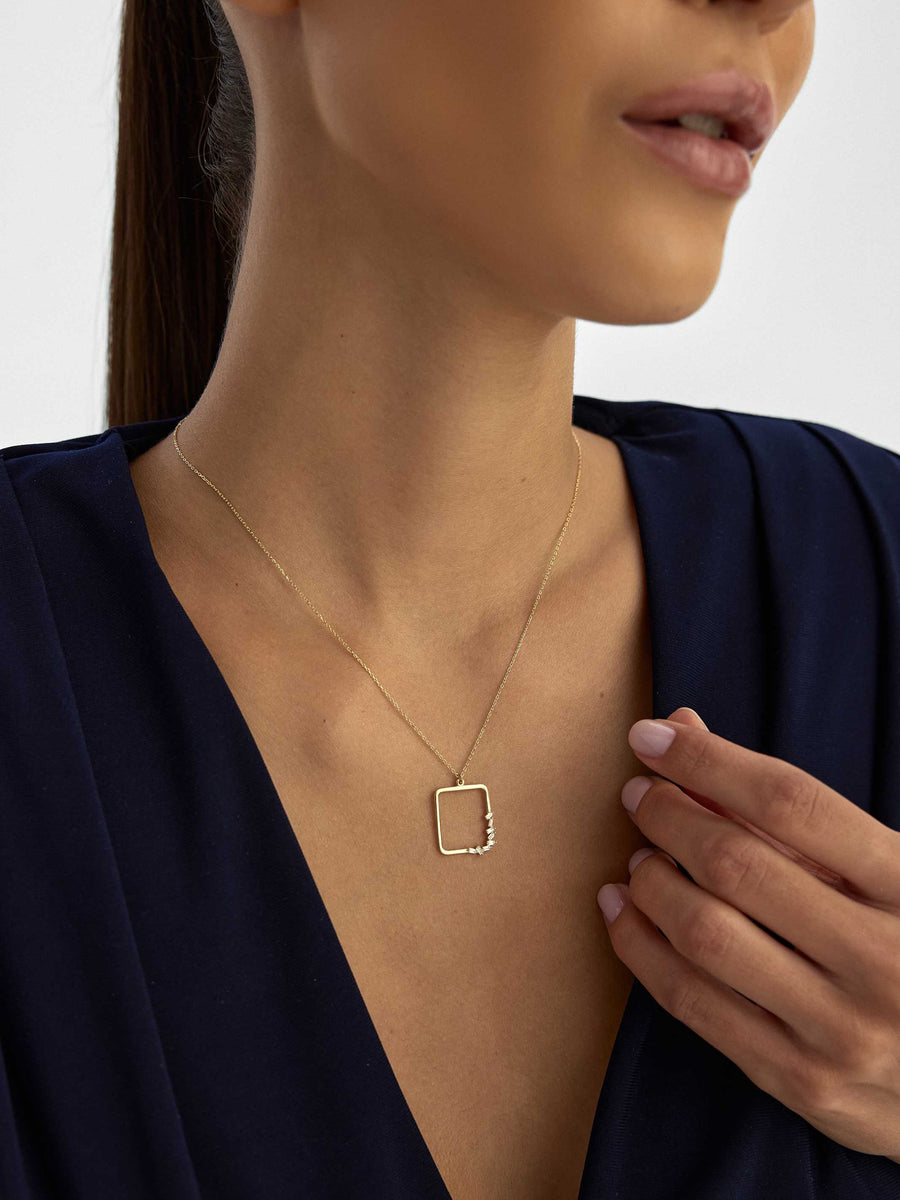 Square Form Baguette Stone Necklace in 14K Gold