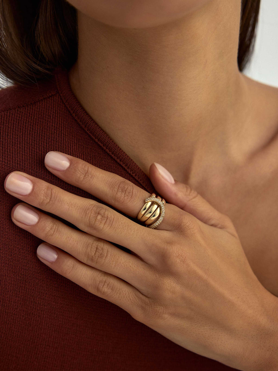 Kavisli Row Baguette Stone Ring in 14K Gold