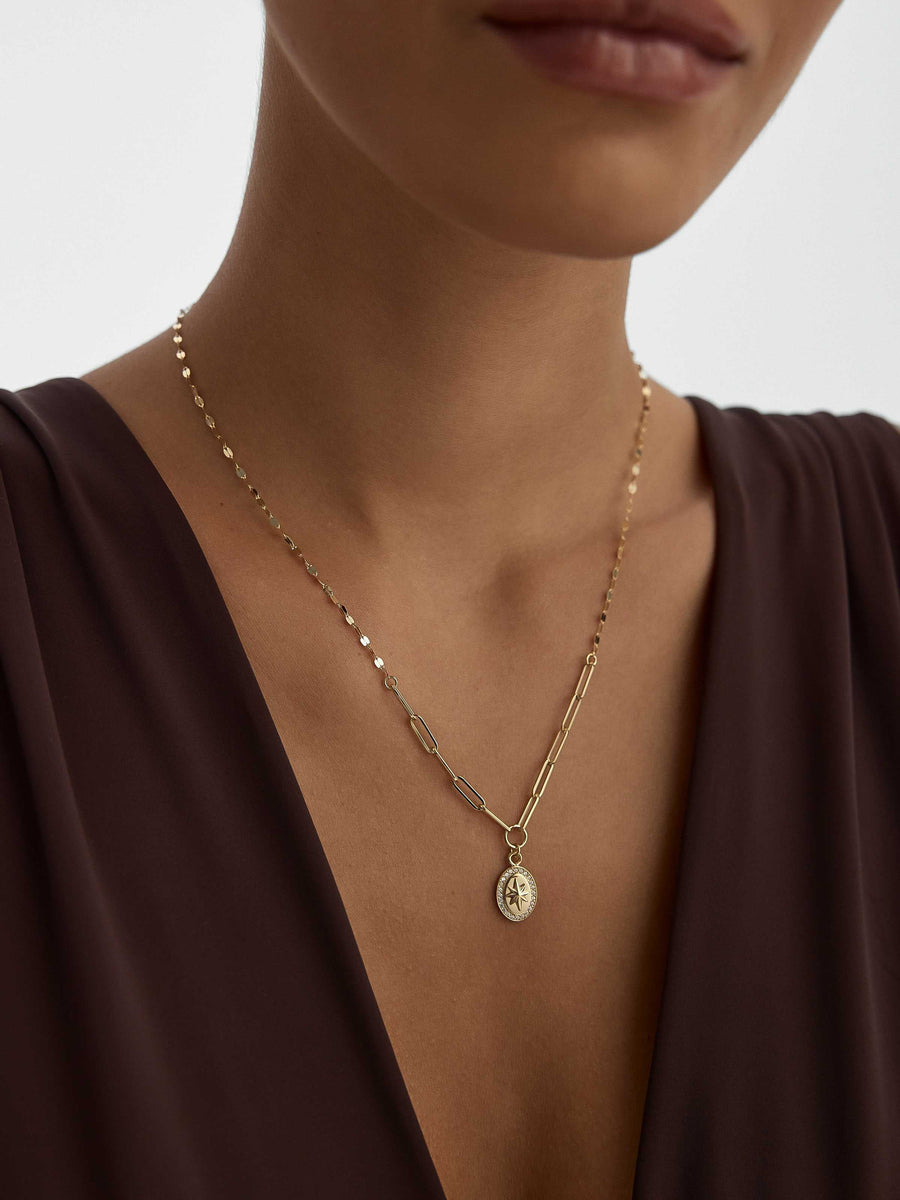 Kuzey Star Sparkling Oval Necklace in 14K Gold